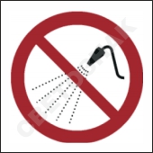P016   /Do not spray with water