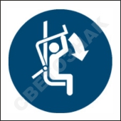 M033     /Close safety bar of chairlift