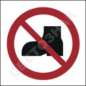 P060     /No outdoor footwear