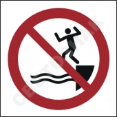 P061    /No jumping into water